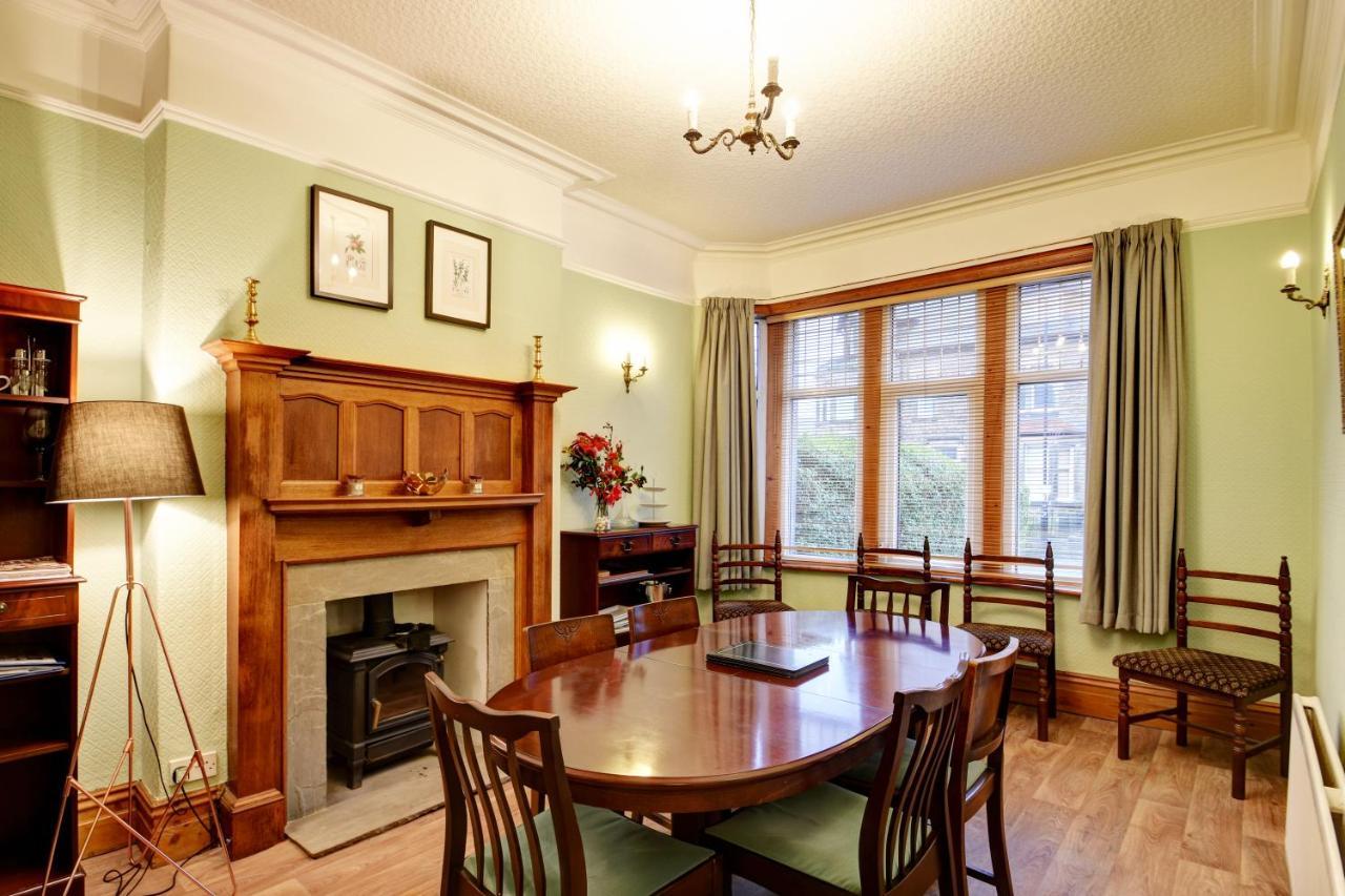 Spacious Victorian Townhouse Near Hcc With Off Street Parking Χαρογκέιτ Εξωτερικό φωτογραφία