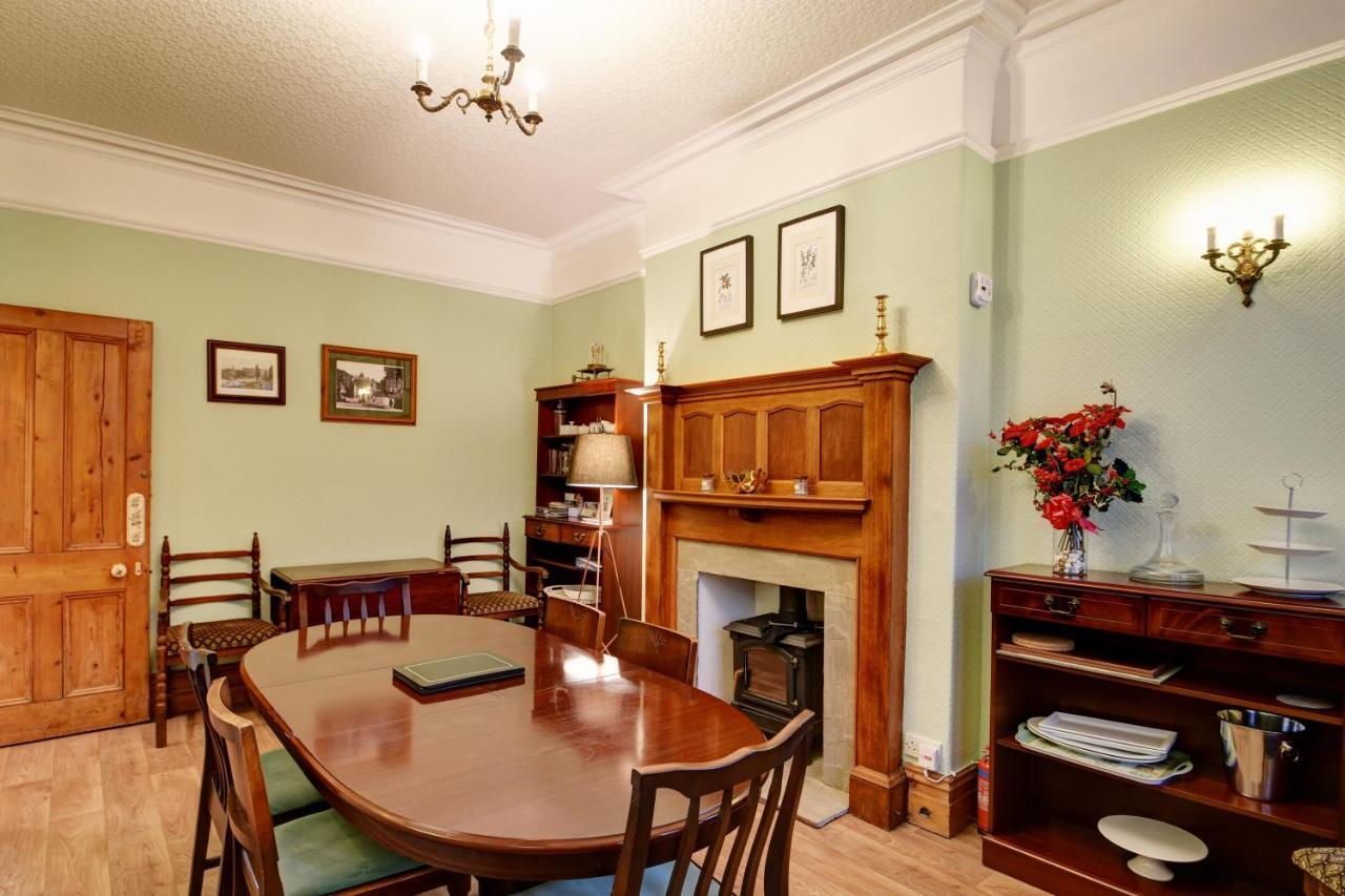 Spacious Victorian Townhouse Near Hcc With Off Street Parking Χαρογκέιτ Εξωτερικό φωτογραφία